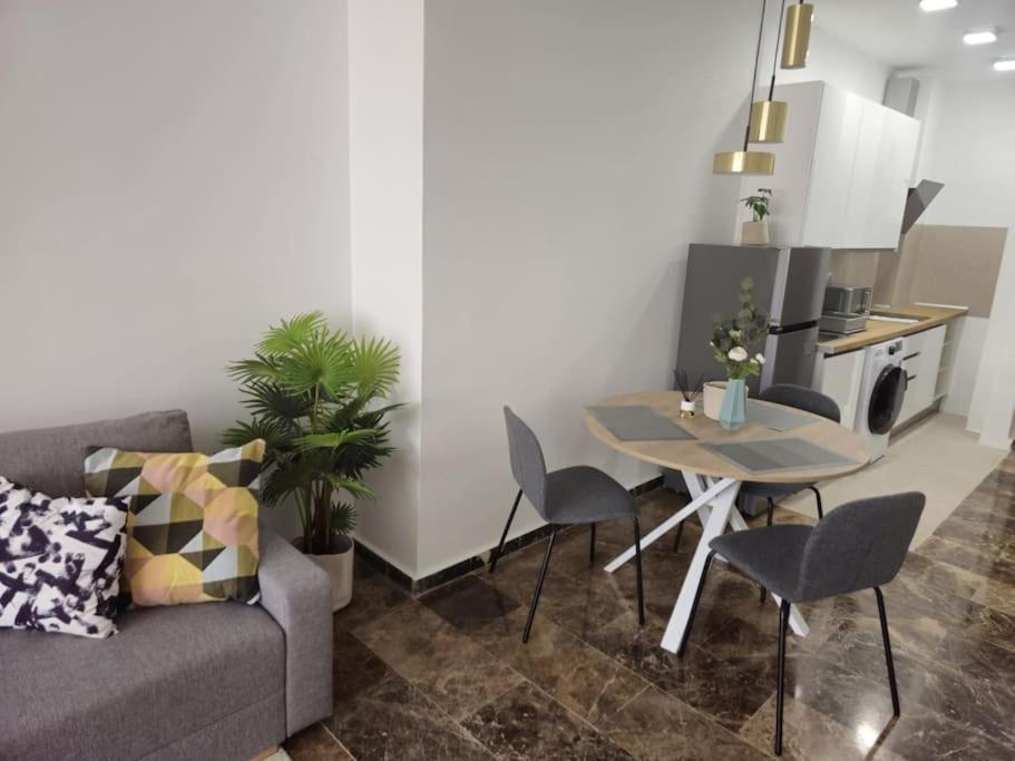 Tao City Center Apartment With Fee Wifi And Air Con By Namaste Elite Torremolinos Zewnętrze zdjęcie